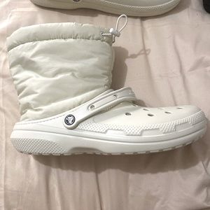 Crocs classic lined neo puff boot M12